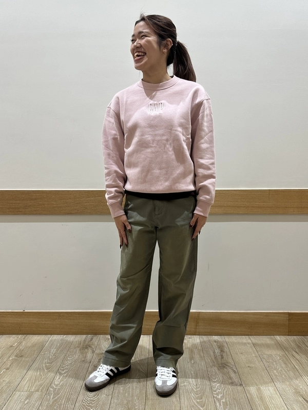 新作スウェット×ルーズカーキパンツ | Gap公式オンラインストア
