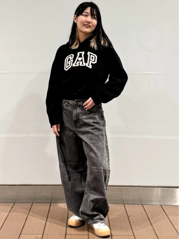 30周年記念パーカーセットアップのスタイリング | Gap公式オンラインストア