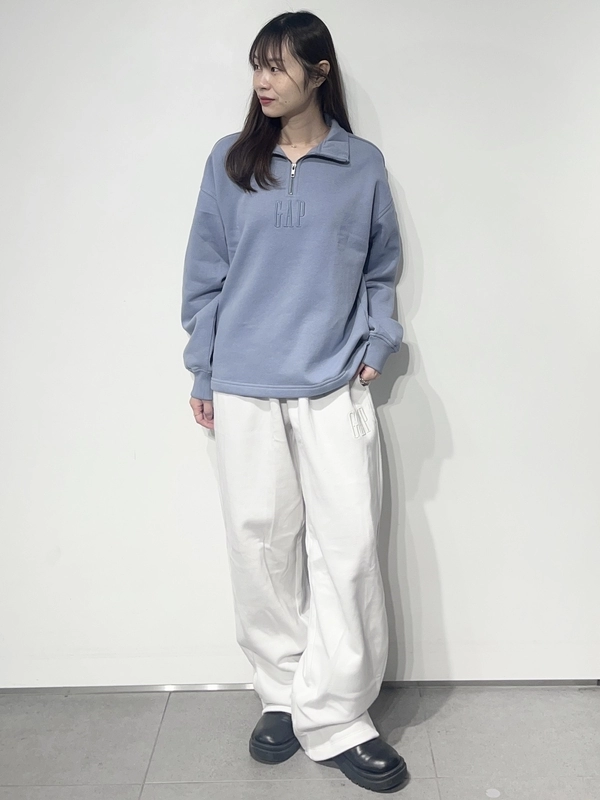 爽やかブルー】新色ハーフジップのスタイリング | Gap公式オンラインストア