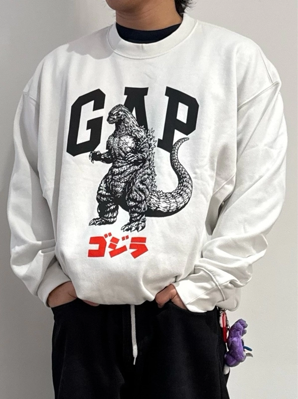 ゴジラコラボ！】トレーナーコーデのスタイリング | Gap公式オンライン