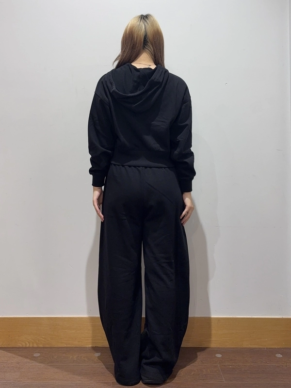 新作セットアップ〜Black〜のスタイリング | Gap公式オンラインストア