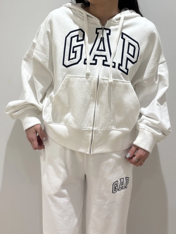 定番セットアップもアップデート♪のスタイリング | Gap公式オンライン