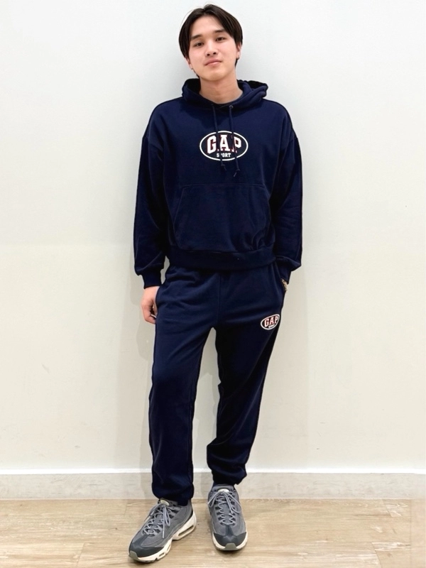 新作！GAPロゴセットアップのスタイリング | Gap公式オンラインストア