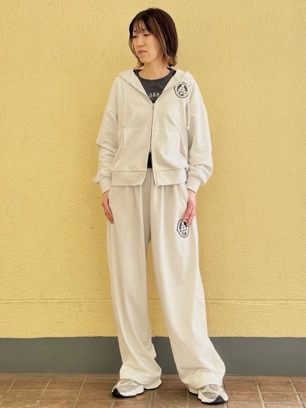 新作☆スウェットセットアップ】のスタイリング | Gap公式オンラインストア