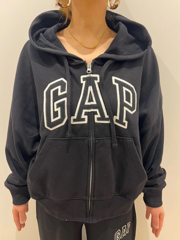 W'sロゴセットアップのスタイリング | Gap公式オンラインストア