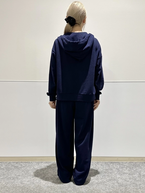 ロゴが可愛い！セットアップ！のスタイリング | Gap公式オンラインストア