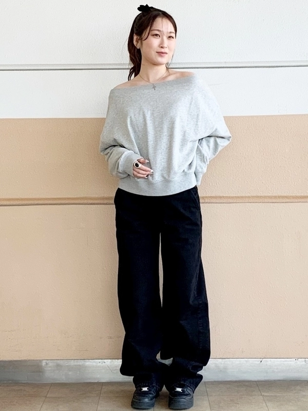 新作】オフショルスウェット☆のスタイリング | Gap公式オンラインストア