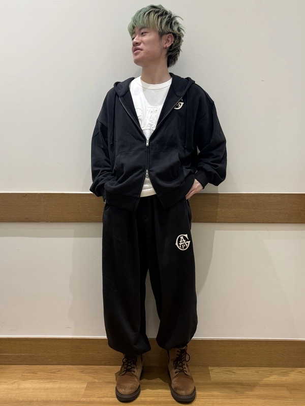 大注目】セットアップスウェットのスタイリング | Gap公式オンラインストア