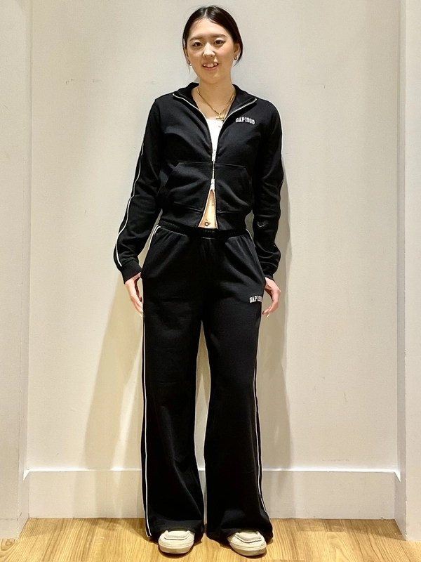 新品タグ付き　 GAP　トラックジャケット＆パンツ　セットアップ　ブラック　XS トラックジャケットセットアップ | Gap公式オンラインストア