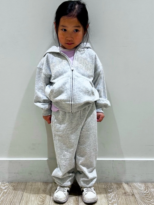 GAPロゴスウェットセットアップ | Gap公式オンラインストア