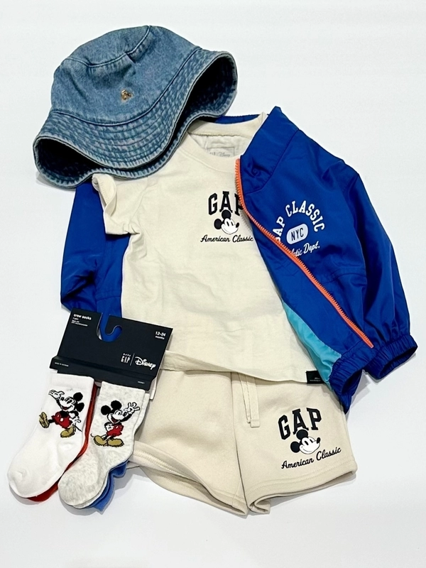 親子ペア ミッキー Tシャツセット　GAP 家族コーデ リンクコーデアイテム】ミッキーTシャツ&ショートパンツ | Gap公式