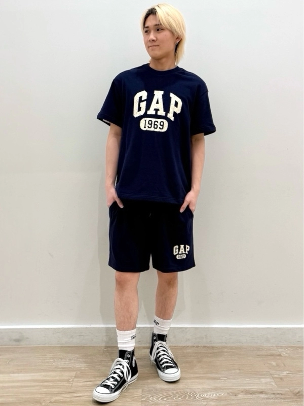 新作セットアップ！】GAPロゴネイビースウェット | Gap公式オンライン