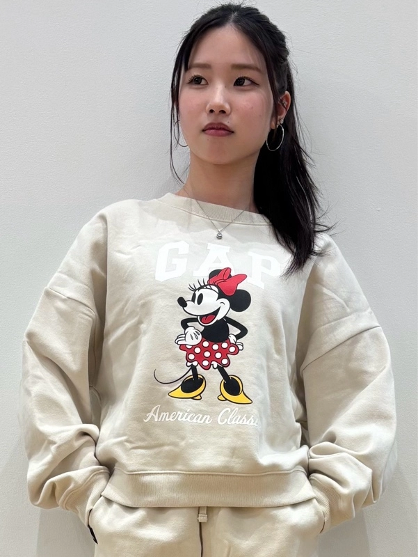 新作』ディズニーコラボセットアップのスタイリング | Gap公式