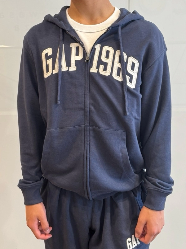 新作】GAPロゴスウェットセットアップ | Gap公式オンラインストア