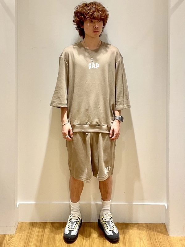 カモフラ柄スウェットセットアップ×定番アウター | Gap公式オンライン