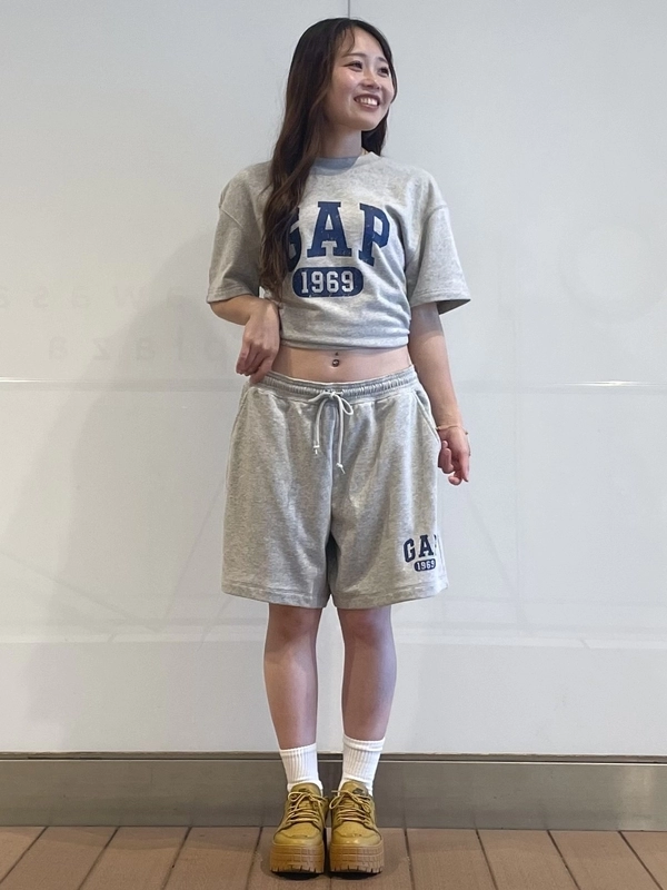 大人気】半袖半ズボン×ロゴセットアップコーデ | Gap公式オンラインストア