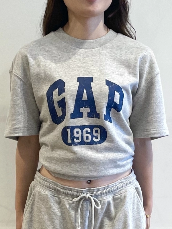 大人気】半袖半ズボン×ロゴセットアップコーデ | Gap公式オンラインストア