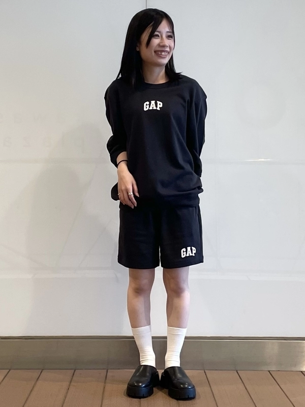 大人気】半袖半ズボン×ロゴセットアップコーデ | Gap公式オンラインストア