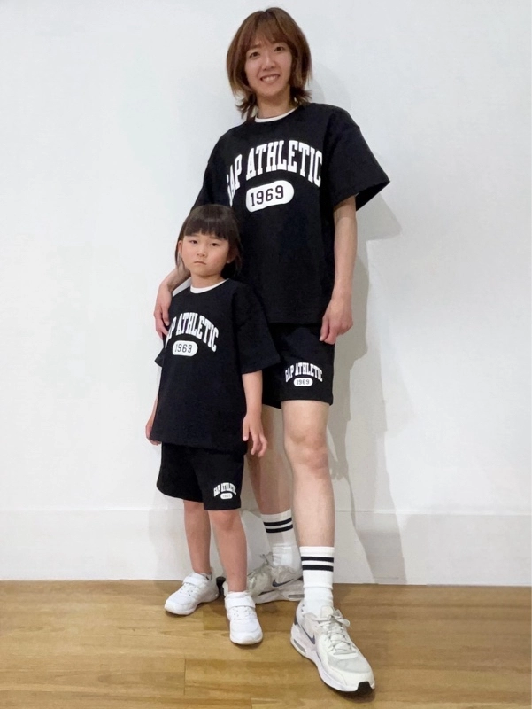 親子ペア ミッキー Tシャツセット　GAP 家族コーデ 今が買い】親子でお揃いセットアップ◎リンクコーデ | Gap公式