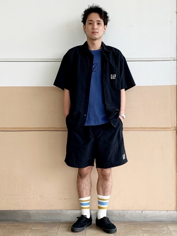 GAP ロゴ セットアップブラック新品未使用 新作ロゴセットアップのスタイリング | Gap公式オンラインストア