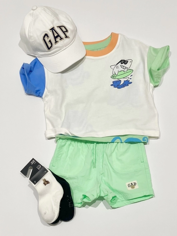 サメがTシャツ＋クイックドライショートパンツ | Gap公式オンラインストア