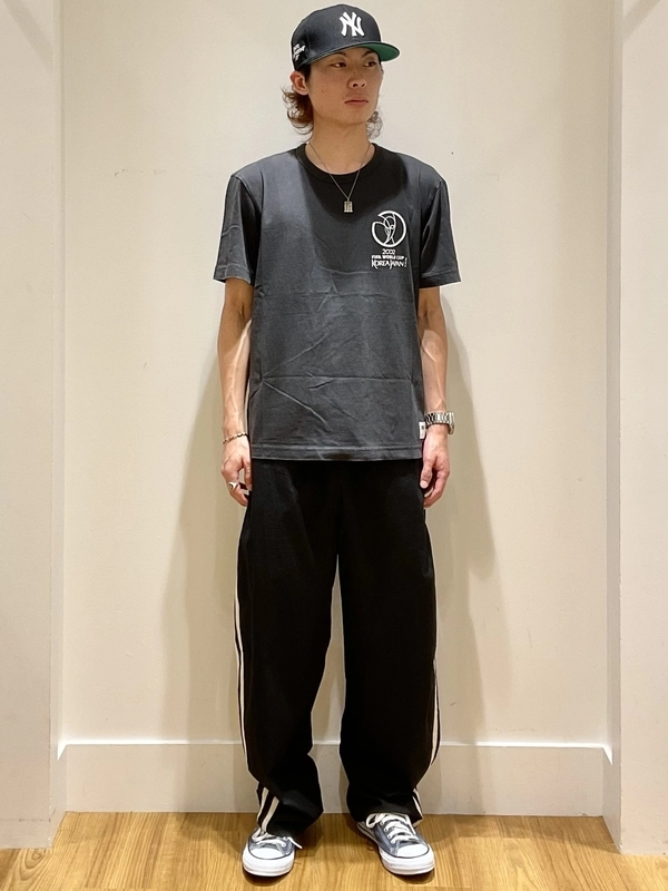 サッカーワールドカップグラフィックTシャツ | Gap公式オンラインストア