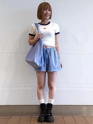再入荷！】人気のトートバッグ×ブルーコーデ | Gap公式オンラインストア