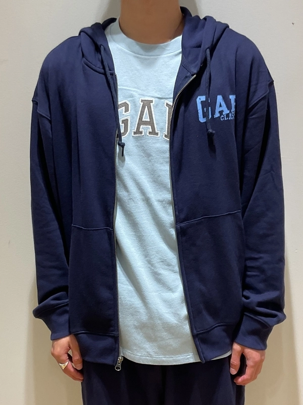これ買えばリッチ確定】 Sadkidyaz着用GAPスウェットセットアップ水色