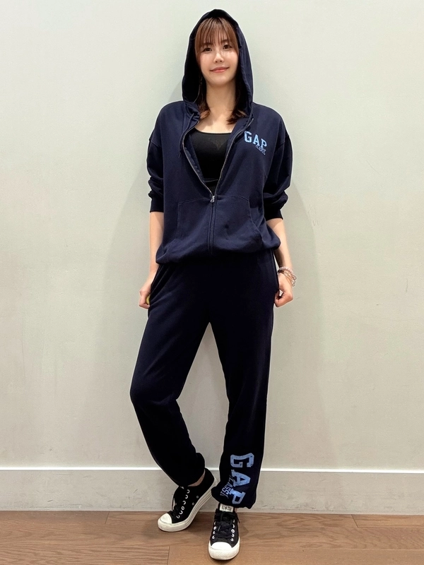 GAP スウェット セットアップ 上下 ネイビー ビッグロゴ XL CG71 ロゴスウェットセットアップ | Gap公式オンラインストア