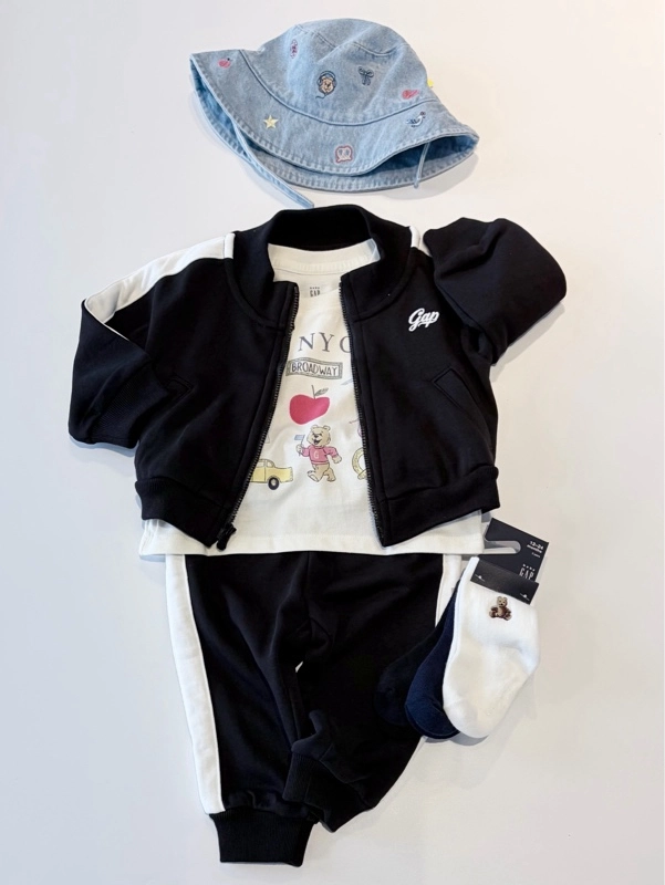 GAP　トラックジャケット＆パンツ　セットアップ　ブラック　Ｌ＆Ｍ セットアップ】トラックジャケット＆スウェットパンツ | Gap公式