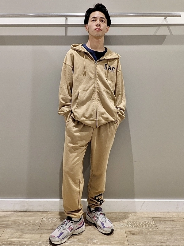 ニューエラ BT クロスウェア パーカー パンツ 上下セット ベージュ 新品 M NEWロゴセットアップ》 | Gap公式オンラインストア