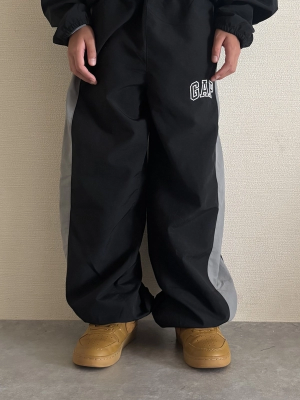 GAPロゴ】アクティブなナイロンセットアップ | Gap公式オンラインストア