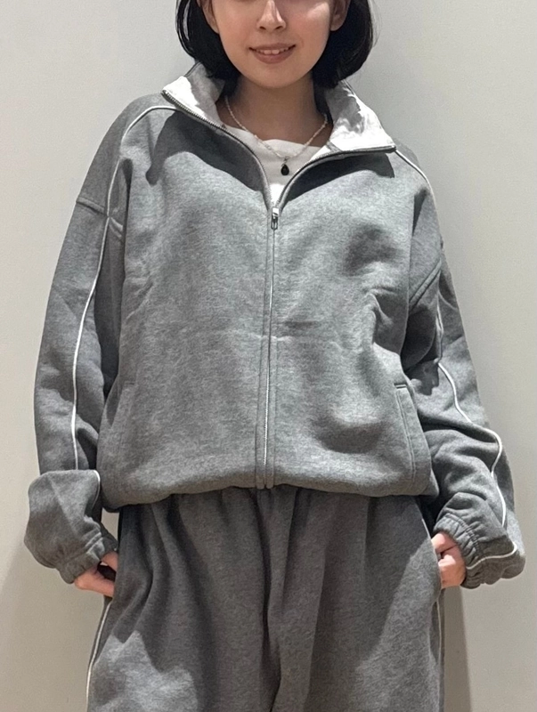メンズのセットアップを使ったグレートーンコーデ | Gap公式オンライン
