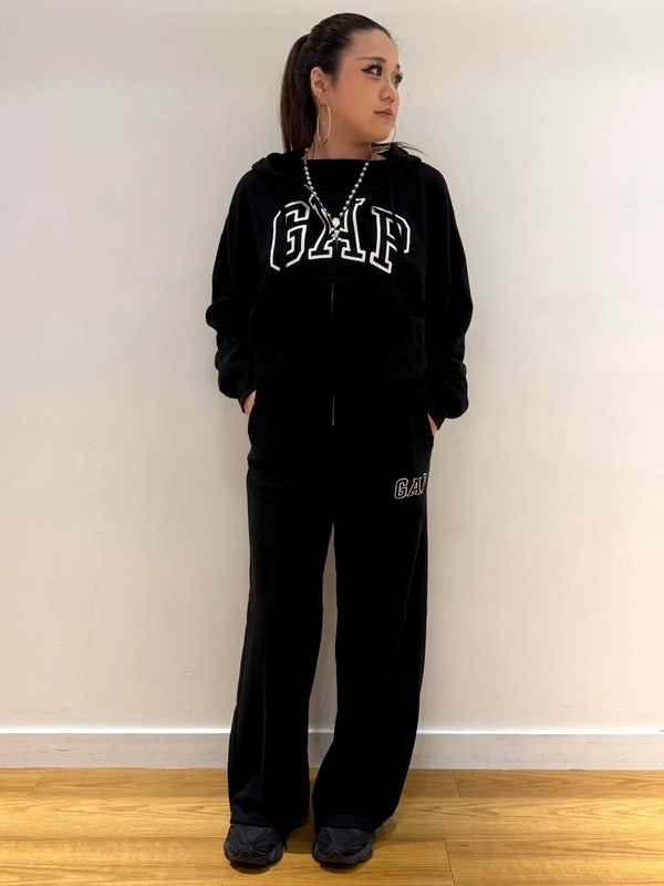 ＢＡＤＨＯＰYZERRさんコーデ売り GAPセットアップ スウェット上下 大人気】ロゴ×セットアップコーデ | Gap公式オンラインストア