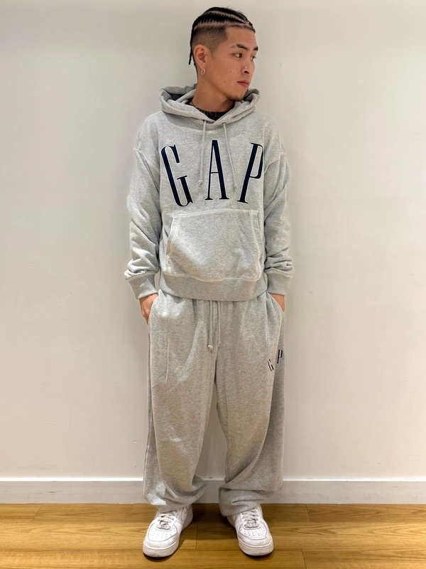 ＢＡＤＨＯＰYZERRさんコーデ売り GAPセットアップ スウェット上下 大人気】ロゴセットアップコーデ | Gap公式オンラインストア